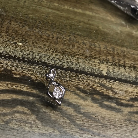 Diamond pendant